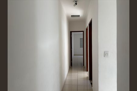 Casa para alugar com 220m², 3 quartos e 2 vagas Casa para alugar com 220m², 3 quartos e 2 vagasCorredor