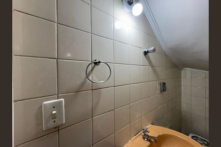 Casa para alugar com 220m², 3 quartos e 2 vagas Casa para alugar com 220m², 3 quartos e 2 vagasLavabo