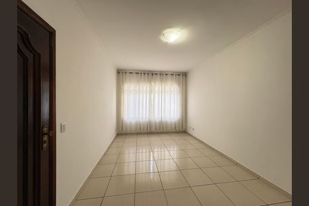 Casa para alugar com 220m², 3 quartos e 2 vagas Casa para alugar com 220m², 3 quartos e 2 vagasSala