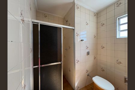 Casa para alugar com 220m², 3 quartos e 2 vagas Casa para alugar com 220m², 3 quartos e 2 vagasBanheiro da Suíte