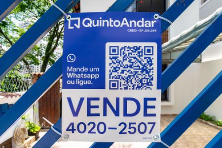 Casa à venda com 223m², 3 quartos e 2 vagasPlaquinha