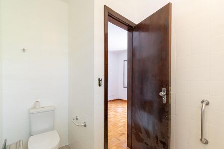 Casa à venda com 223m², 3 quartos e 2 vagasBanheiro da Suíte