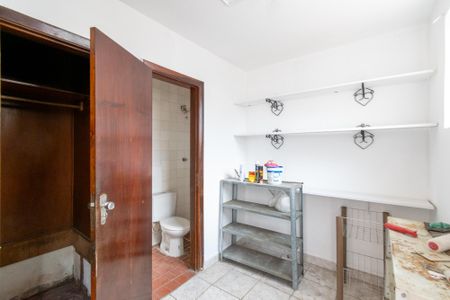 Casa à venda com 223m², 3 quartos e 2 vagasQuarto de Serviço