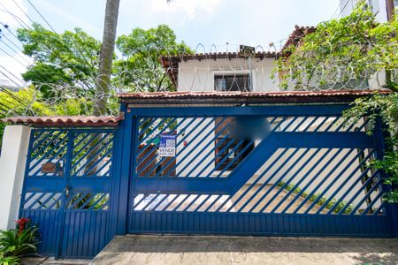 Casa à venda com 223m², 3 quartos e 2 vagasFachada