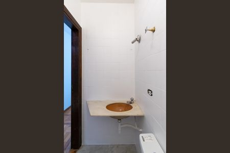 Casa à venda com 223m², 3 quartos e 2 vagasBanheiro Social