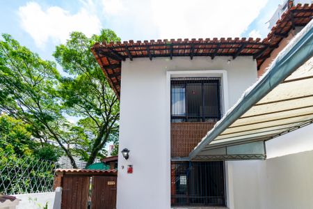 Casa à venda com 223m², 3 quartos e 2 vagasFachada