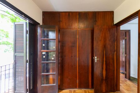 Casa à venda com 223m², 3 quartos e 2 vagasQuarto 2