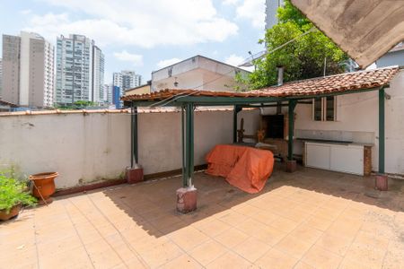 Casa à venda com 223m², 3 quartos e 2 vagasQuintal