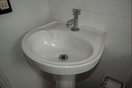 Banheiro de kitnet/studio para alugar com 1 quarto, 37m² em Saúde, São Paulo