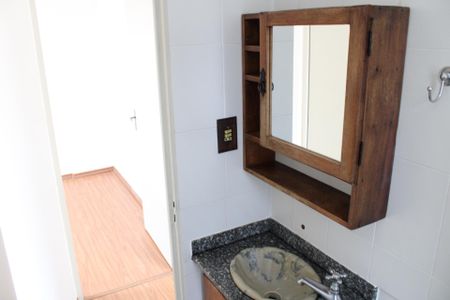 Apartamento à venda com 60m², 2 quartos e 1 vaga Apartamento à venda com 60m², 2 quartos e 1 vagaBanheiro