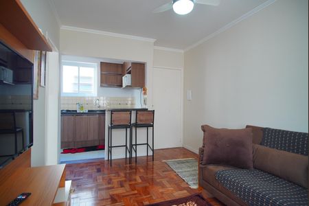 Sala de apartamento para alugar com 1 quarto, 40m² em Petrópolis, Porto Alegre