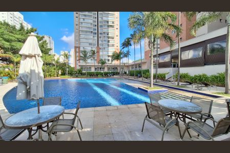 Apartamento à venda com 187m², 3 quartos e 3 vagasÁrea comum - Piscina