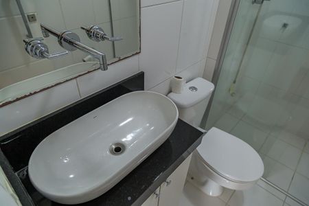 Apartamento para alugar com 79m², 2 quartos e 2 vagasBanheiro Social - Pia