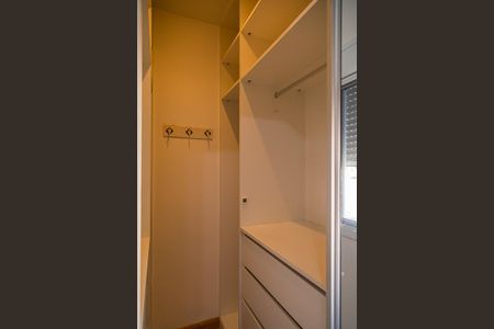 Apartamento para alugar com 79m², 2 quartos e 2 vagasSuíte - Closet