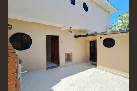 Quintal de casa para alugar com 2 quartos, 130m² em Água Fria, São Paulo