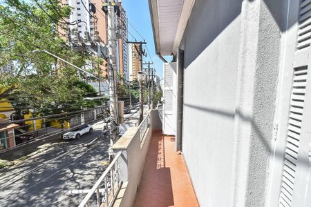 Casa à venda com 285m², 3 quartos e sem vaga Casa à venda com 285m², 3 quartos e sem vagaVaranda do quarto 1 e 2