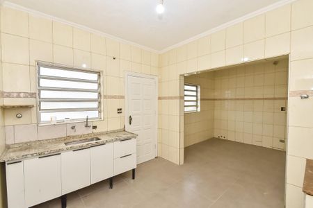 Casa à venda com 285m², 3 quartos e sem vaga Casa à venda com 285m², 3 quartos e sem vagaCozinha