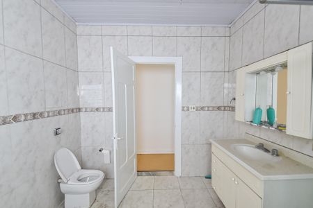 Casa à venda com 285m², 3 quartos e sem vaga Casa à venda com 285m², 3 quartos e sem vagaBanheiro