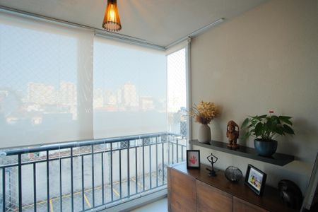 Apartamento à venda com 68m², 2 quartos e 1 vagaVaranda
