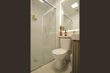 Apartamento à venda com 68m², 2 quartos e 1 vagaBanheiro Social