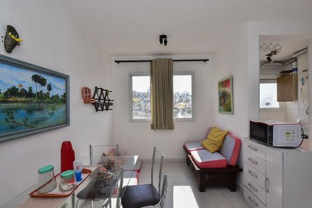 Sala de apartamento para alugar com 2 quartos, 45m² em Jardim Novo Taboão, São Paulo