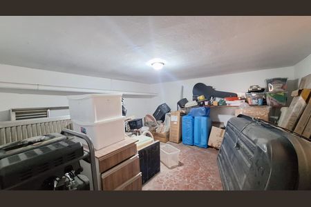 Garagem de casa à venda com 5 quartos, 400m² em Vila Anglo Brasileira, São Paulo