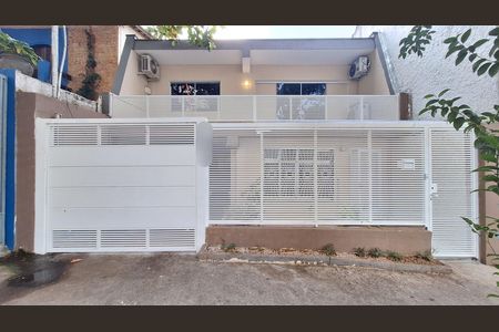 Fachada de casa à venda com 5 quartos, 400m² em Vila Anglo Brasileira, São Paulo