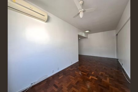 Sala de apartamento para alugar com 2 quartos, 78m² em Botafogo, Rio de Janeiro