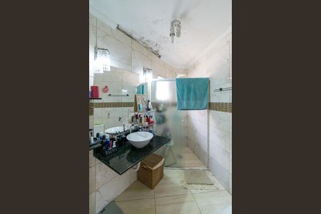 Casa à venda com 167m², 3 quartos e 2 vagas Casa à venda com 167m², 3 quartos e 2 vagasBanheiro da Suíte