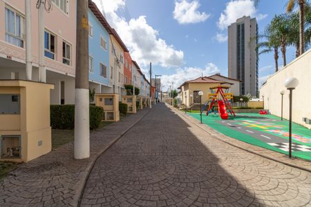 Casa de condomínio à venda com 110m², 2 quartos e 2 vagas Casa de condomínio à venda com 110m², 2 quartos e 2 vagasCondomínio