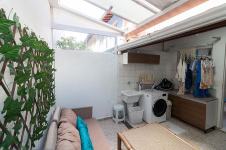 Casa de condomínio à venda com 110m², 2 quartos e 2 vagas Casa de condomínio à venda com 110m², 2 quartos e 2 vagasÁrea de Serviço