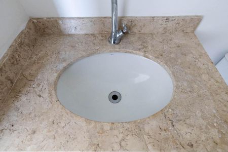 Banheiro de kitnet/studio à venda com 1 quarto, 27m² em Centro, São Paulo