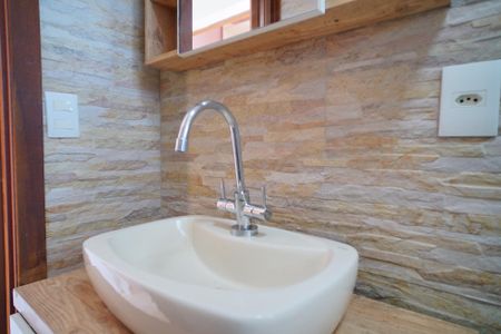 Banheiro Social de apartamento para alugar com 1 quarto, 48m² em Santa Tereza, Porto Alegre