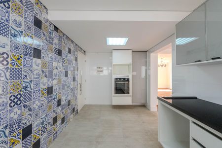 Apartamento à venda com 194m², 5 quartos e 2 vagas Apartamento à venda com 194m², 5 quartos e 2 vagasCozinha