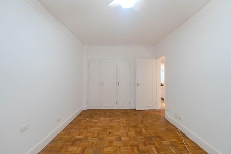 Apartamento à venda com 194m², 5 quartos e 2 vagas Apartamento à venda com 194m², 5 quartos e 2 vagasSuíte 1