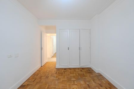 Apartamento à venda com 194m², 5 quartos e 2 vagas Apartamento à venda com 194m², 5 quartos e 2 vagasQuarto 1