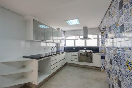 Apartamento à venda com 194m², 5 quartos e 2 vagas Apartamento à venda com 194m², 5 quartos e 2 vagasCozinha