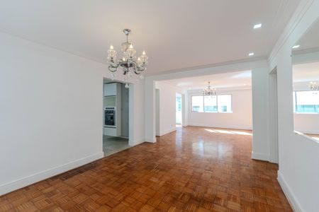 Apartamento à venda com 194m², 5 quartos e 2 vagas Apartamento à venda com 194m², 5 quartos e 2 vagasSala