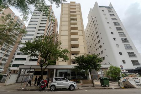 Apartamento à venda com 194m², 5 quartos e 2 vagas Apartamento à venda com 194m², 5 quartos e 2 vagasFachada