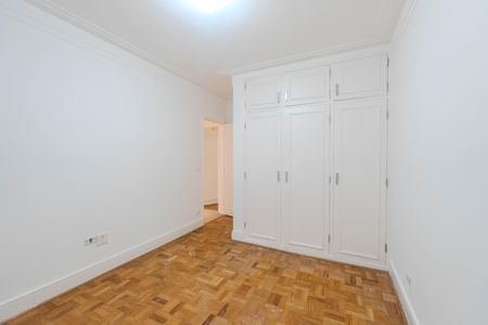 Apartamento à venda com 194m², 5 quartos e 2 vagas Apartamento à venda com 194m², 5 quartos e 2 vagasQuarto 3
