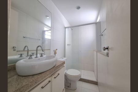 Apartamento para alugar com 62m², 1 quarto e sem vagaBanheiro da Suíte