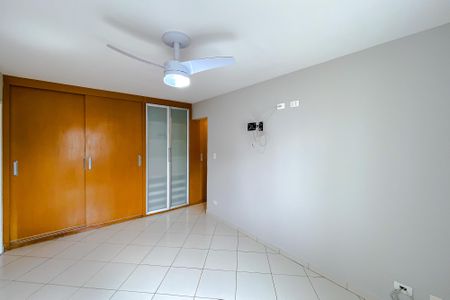 Apartamento à venda com 118m², 3 quartos e 2 vagas Apartamento à venda com 118m², 3 quartos e 2 vagasSuíte