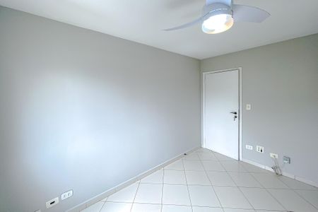 Apartamento à venda com 118m², 3 quartos e 2 vagas Apartamento à venda com 118m², 3 quartos e 2 vagasQuarto 2