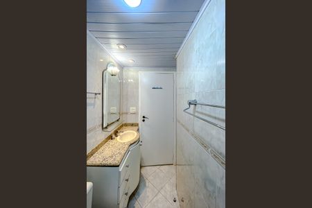 Apartamento à venda com 118m², 3 quartos e 2 vagas Apartamento à venda com 118m², 3 quartos e 2 vagasBanheiro Social