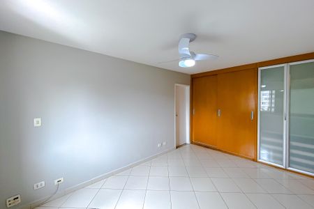 Apartamento à venda com 118m², 3 quartos e 2 vagas Apartamento à venda com 118m², 3 quartos e 2 vagasSuíte