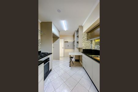 Apartamento à venda com 118m², 3 quartos e 2 vagas Apartamento à venda com 118m², 3 quartos e 2 vagasCozinha