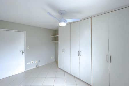 Apartamento à venda com 118m², 3 quartos e 2 vagas Apartamento à venda com 118m², 3 quartos e 2 vagasQuarto 2