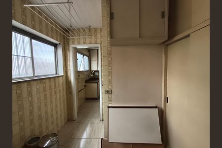 Apartamento à venda com 64m², 2 quartos e 1 vagaÁrea de Serviço