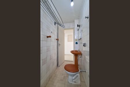 Banheiro de apartamento para alugar com 1 quarto, 42m² em Pinheiros, São Paulo