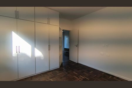 Casa de condomínio para alugar com 350m², 4 quartos e 2 vagas Casa de condomínio para alugar com 350m², 4 quartos e 2 vagasQuarto 3